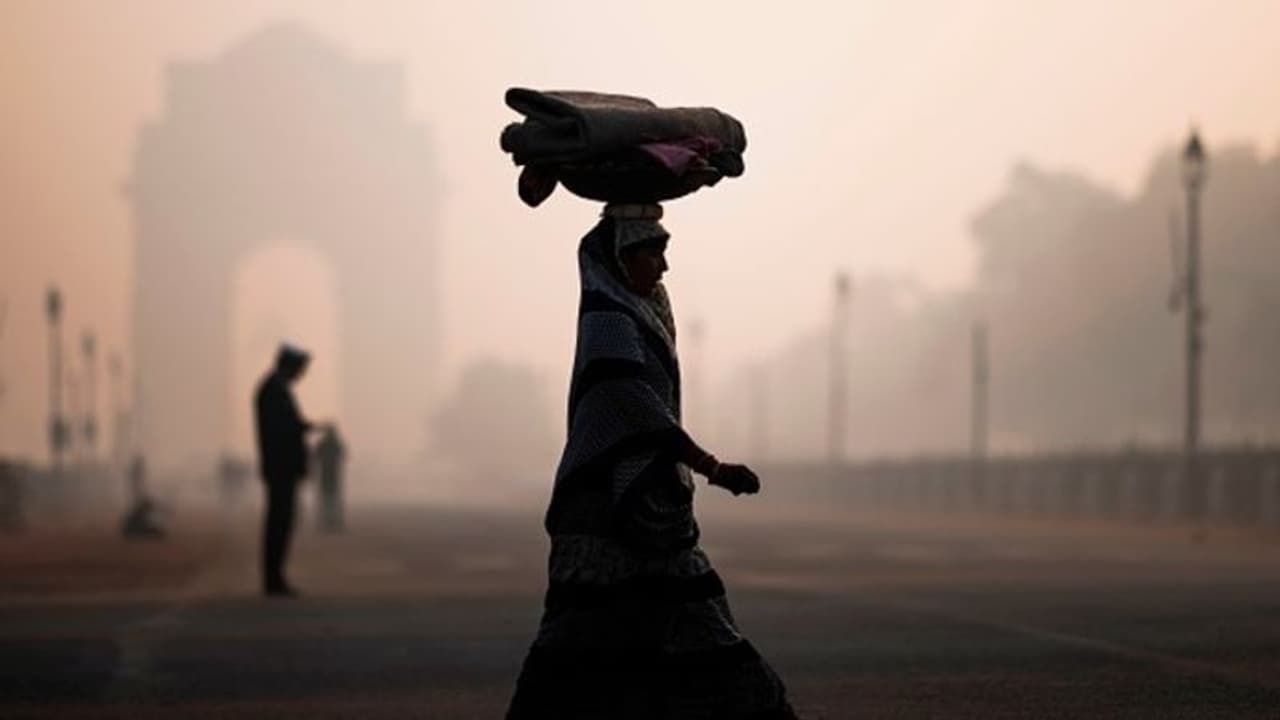 'First such study': Delhi govt, IIT Kanpur to collaborate to find out real time air pollution data 'First such study': Delhi govt, IIT Kanpur to collaborate to find out real time air pollution data