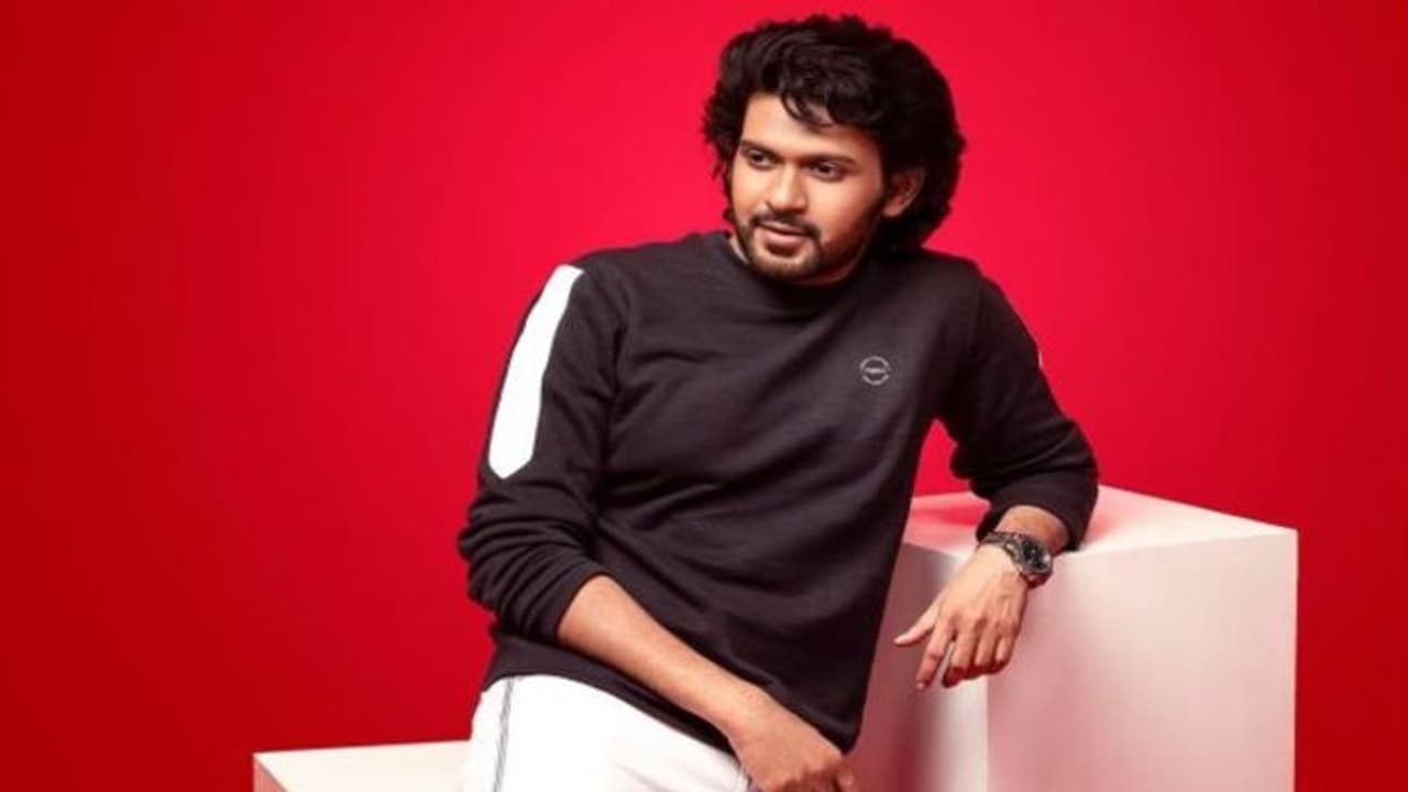 Naveen Polishetty:బ్యాక్ గ్రౌండ్ లేదు ఒక్కడివే ఎలారా అన్నారు... నవీన్ పోలిశెట్టి ఎమోషనల్ పోస్ట్