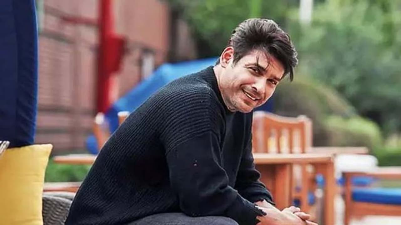 RIP Sidharth Shukla: শেষ ইনস্টাগ্রাম পোস্টে করোনা যোদ্ধাদের ধন্যবাদ জানিয়েছিলেন সিদ্ধার্থ RIP Sidharth Shukla: শেষ ইনস্টাগ্রাম পোস্টে করোনা যোদ্ধাদের ধন্যবাদ জানিয়েছিলেন সিদ্ধার্থ