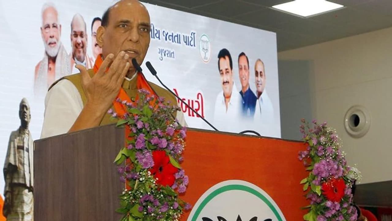 ಮೋದಿ ಪ್ರಧಾನಿಯಾದ ಬಳಿಕ ದೊಡ್ಡ ಉಗ್ರ ದಾಳಿ ನಡೆದಿಲ್ಲ; ಭದ್ರತೆಯಲ್ಲಿ ರಾಜಿ ಇಲ್ಲ ಎಂದ ರಾಜನಾಥ್! ಮೋದಿ ಪ್ರಧಾನಿಯಾದ ಬಳಿಕ ದೊಡ್ಡ ಉಗ್ರ ದಾಳಿ ನಡೆದಿಲ್ಲ; ಭದ್ರತೆಯಲ್ಲಿ ರಾಜಿ ಇಲ್ಲ ಎಂದ ರಾಜನಾಥ್!