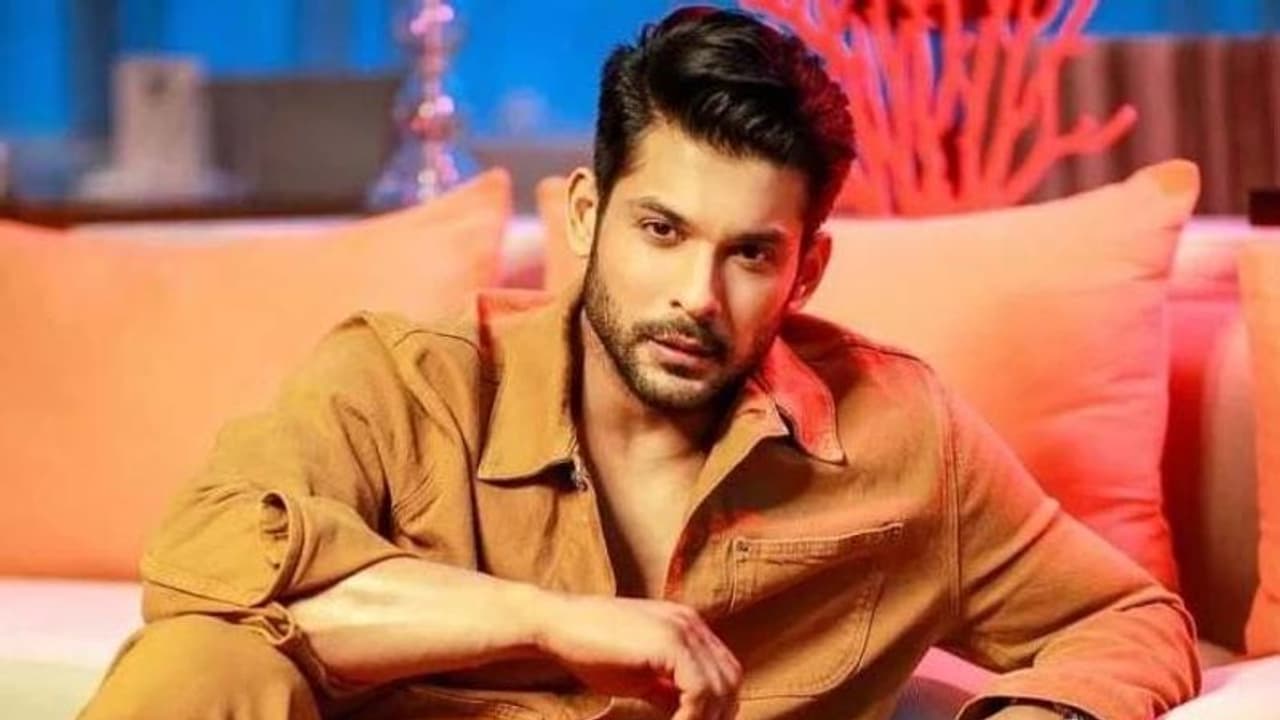 সকলকে চমকে দিয়ে সিদ্ধার্থের অকাল প্রয়াণ, শোকস্তব্ধ বিটাউন, সলমন থেকে অনুষ্কা, পোস্ট জুড়ে বিসাদের সুর সকলকে চমকে দিয়ে সিদ্ধার্থের অকাল প্রয়াণ, শোকস্তব্ধ বিটাউন, সলমন থেকে অনুষ্কা, পোস্ট জুড়ে বিসাদের সুর