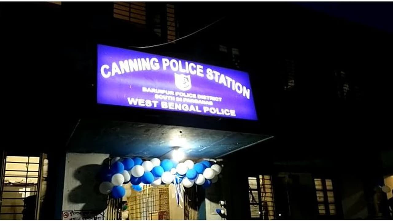 পারিবারিক অশান্তির জের, একরত্তিকে খুন্তির ছ্যাঁকা দিয়ে 'শাস্তি' দিলেন মা পারিবারিক অশান্তির জের, একরত্তিকে খুন্তির ছ্যাঁকা দিয়ে 'শাস্তি' দিলেন মা