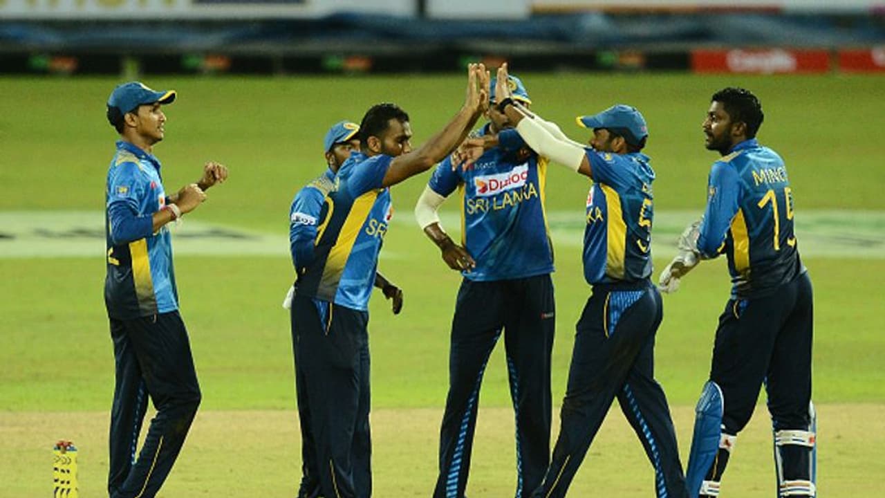 #SLvsSA முதல் ஒருநாள் போட்டியில் தென்னாப்பிரிக்காவை வீழ்த்தி இலங்கை வெற்றி..! ஆட்டநாயகன் அவிஷ்கா ஃபெர்னாண்டோ