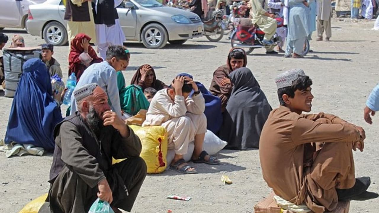 भूख से तड़पता Yemen: UN ने मदद से हाथ खड़े किए, 80 लाख लोगों के भोजन का इंतजाम नहीं, 23 लाख बच्चे कुपोषित भूख से तड़पता Yemen: UN ने मदद से हाथ खड़े किए, 80 लाख लोगों के भोजन का इंतजाम नहीं, 23 लाख बच्चे कुपोषित