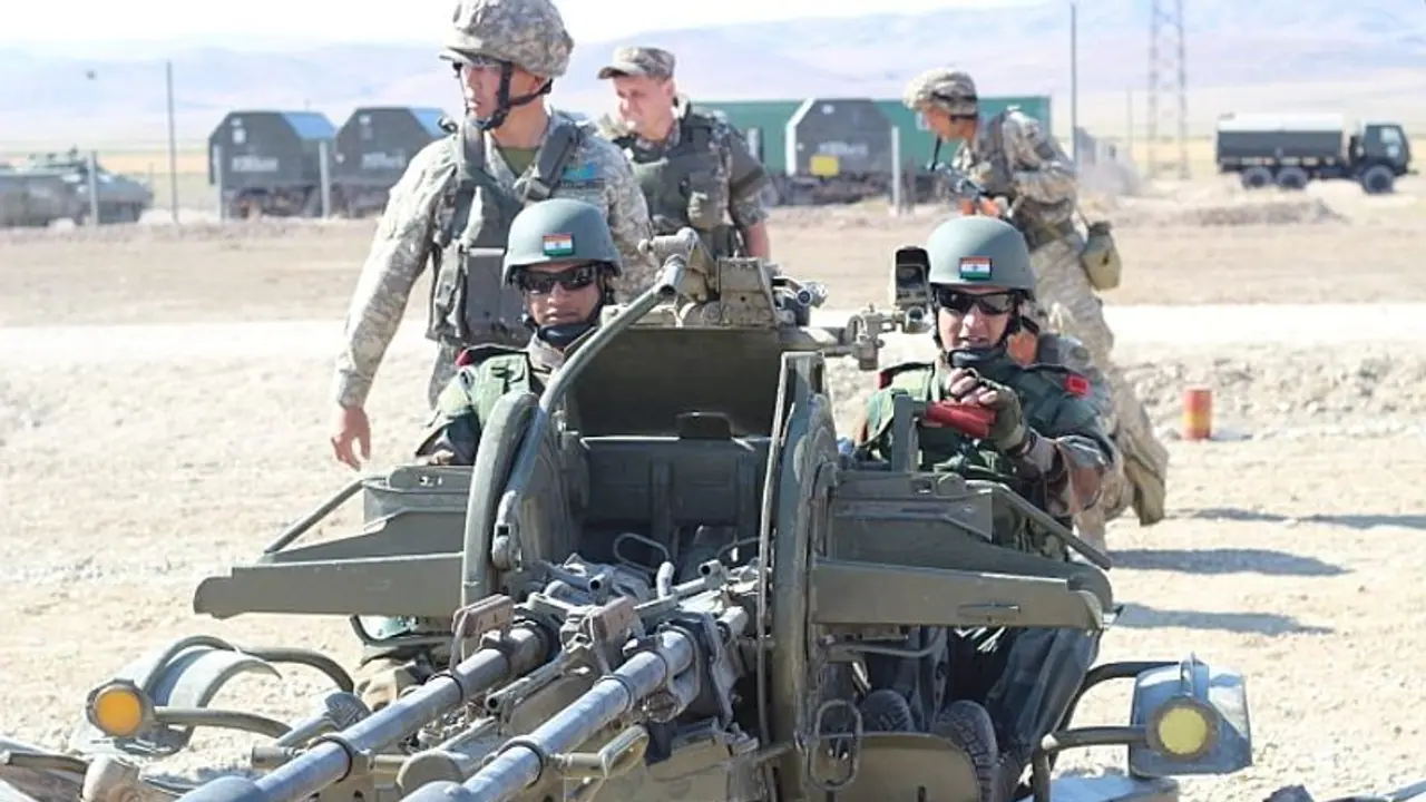 ಚೀನಾಗೆ ಸೆಡ್ಡು ನೀಡಲು ಭಾರತ ಅಮೆರಿಕದಿಂದ ಮತ್ತೆ ಜಂಟಿ ಸಮರಾಭ್ಯಾಸ ಚೀನಾಗೆ ಸೆಡ್ಡು ನೀಡಲು ಭಾರತ ಅಮೆರಿಕದಿಂದ ಮತ್ತೆ ಜಂಟಿ ಸಮರಾಭ್ಯಾಸ