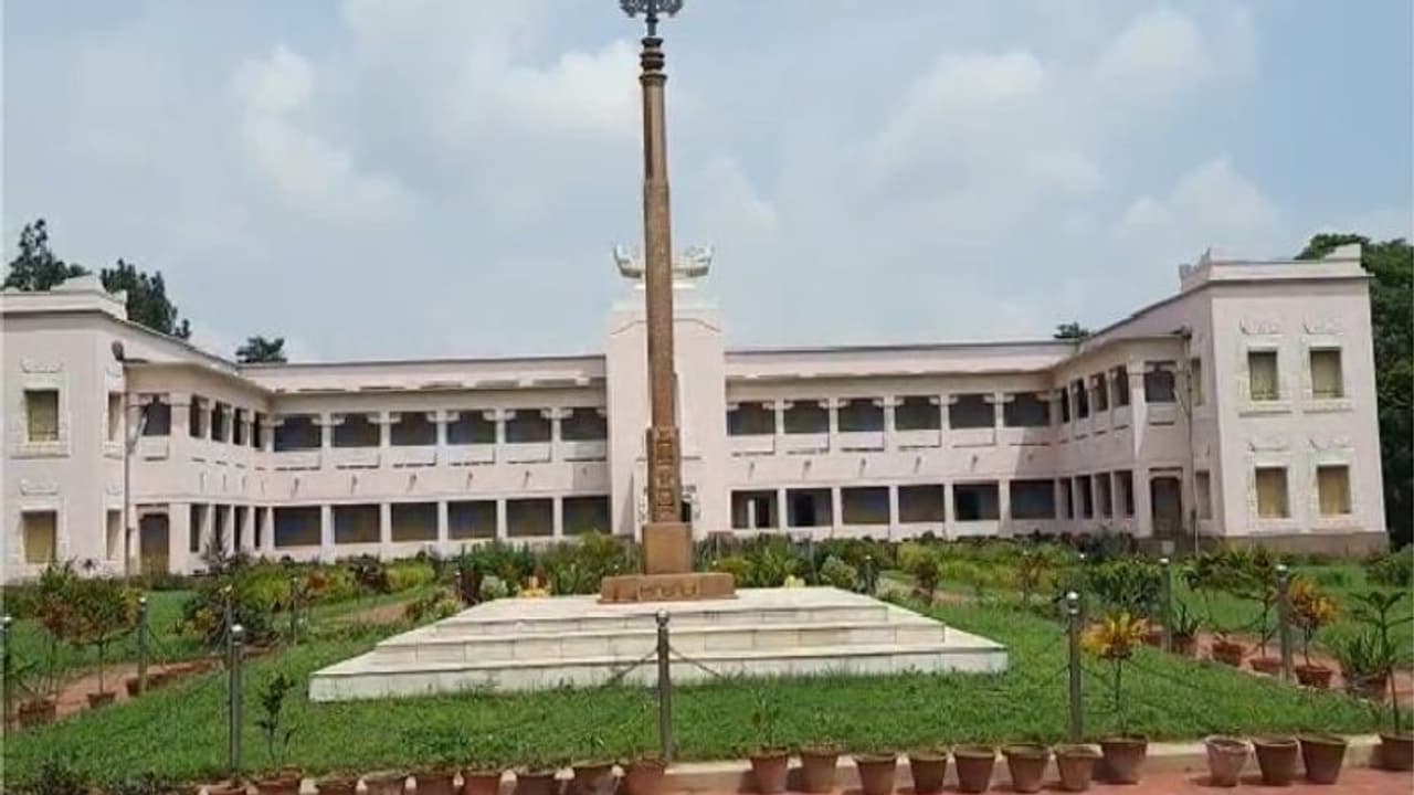 শিক্ষক দিবসের সম্মান, রাজ্যের সেরা স্কুল পুরুলিয়া রামকৃষ্ণ মিশন বিদ্যাপীঠ শিক্ষক দিবসের সম্মান, রাজ্যের সেরা স্কুল পুরুলিয়া রামকৃষ্ণ মিশন বিদ্যাপীঠ