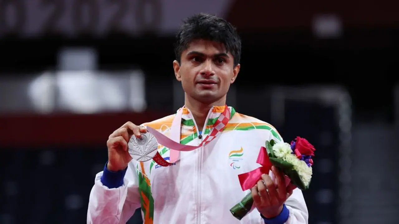 ಪ್ಯಾರಾ ಬ್ಯಾಡ್ಮಿಂಟನ್‌: ವಿಶ್ವ ನಂ.1 ಆದ ಕನ್ನಡಿಗ IAS ಅಧಿಕಾರಿ ಸುಹಾಸ್‌ ಯತಿರಾಜ್