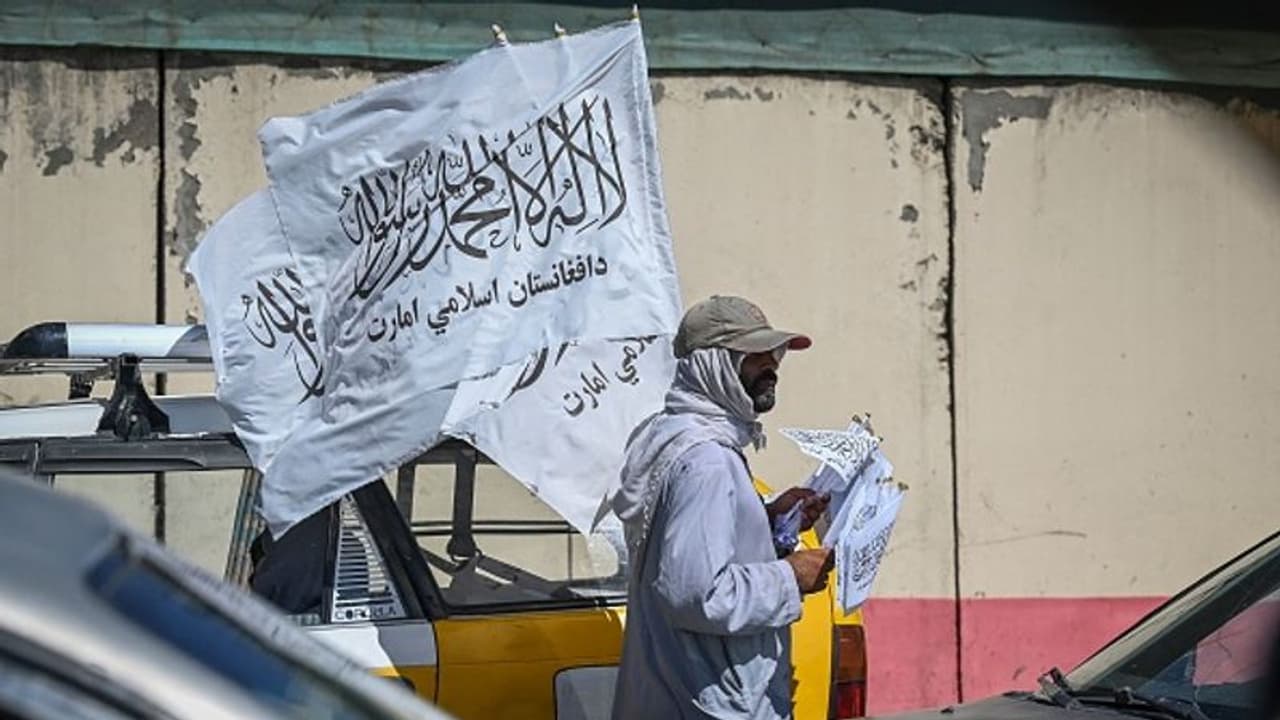 Taliban fire shots in air as 1,000 men and women chant 'Death to Pakistan' during anti Pakistan rally Taliban fire shots in air as 1,000 men and women chant 'Death to Pakistan' during anti Pakistan rally