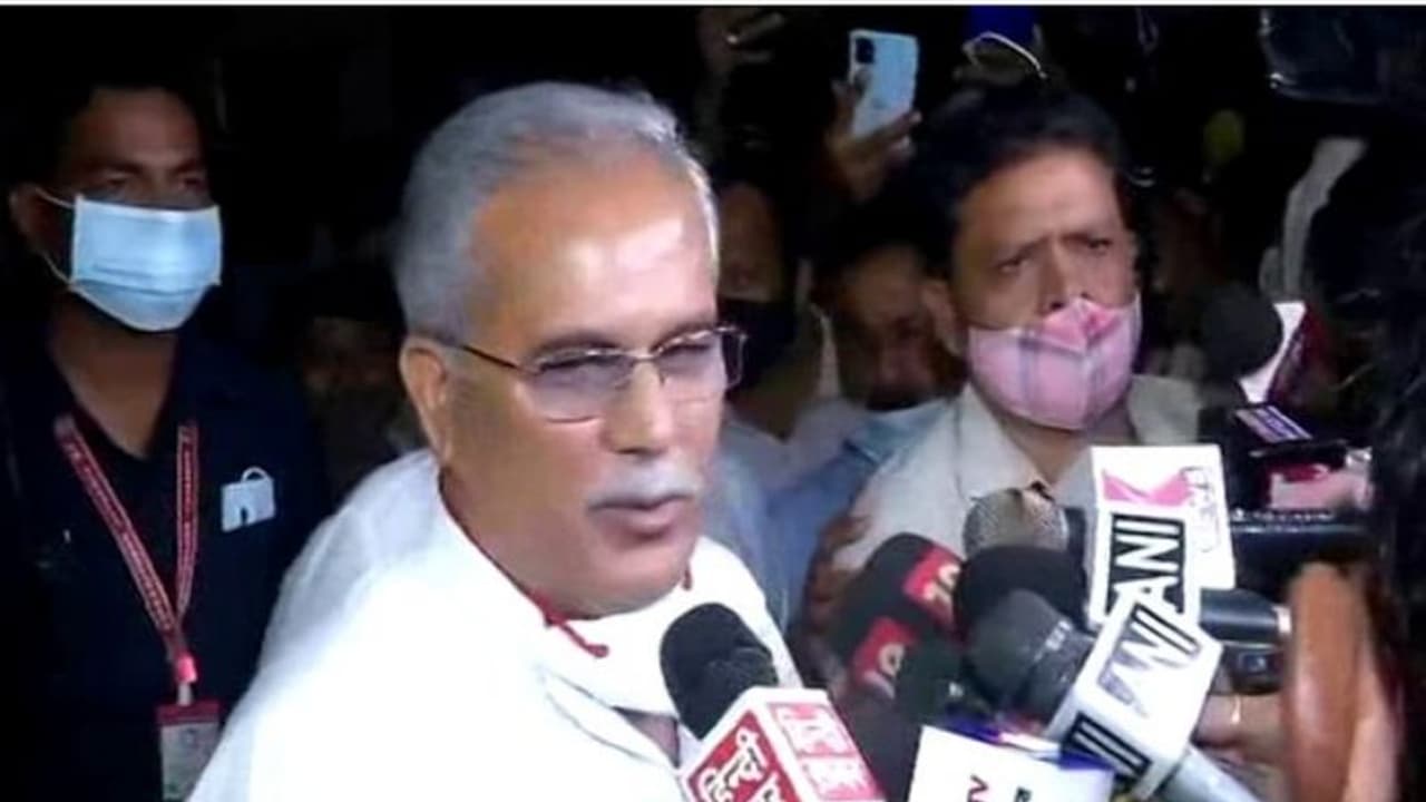 Petrol Diesel : छत्तीसगढ़ में पड़ोसी राज्यों से कम होंगे होंगे रेट, सीएम भूपेश बघेल 22 काे बताएंगे फॉर्मूला Petrol Diesel : छत्तीसगढ़ में पड़ोसी राज्यों से कम होंगे होंगे रेट, सीएम भूपेश बघेल 22 काे बताएंगे फॉर्मूला