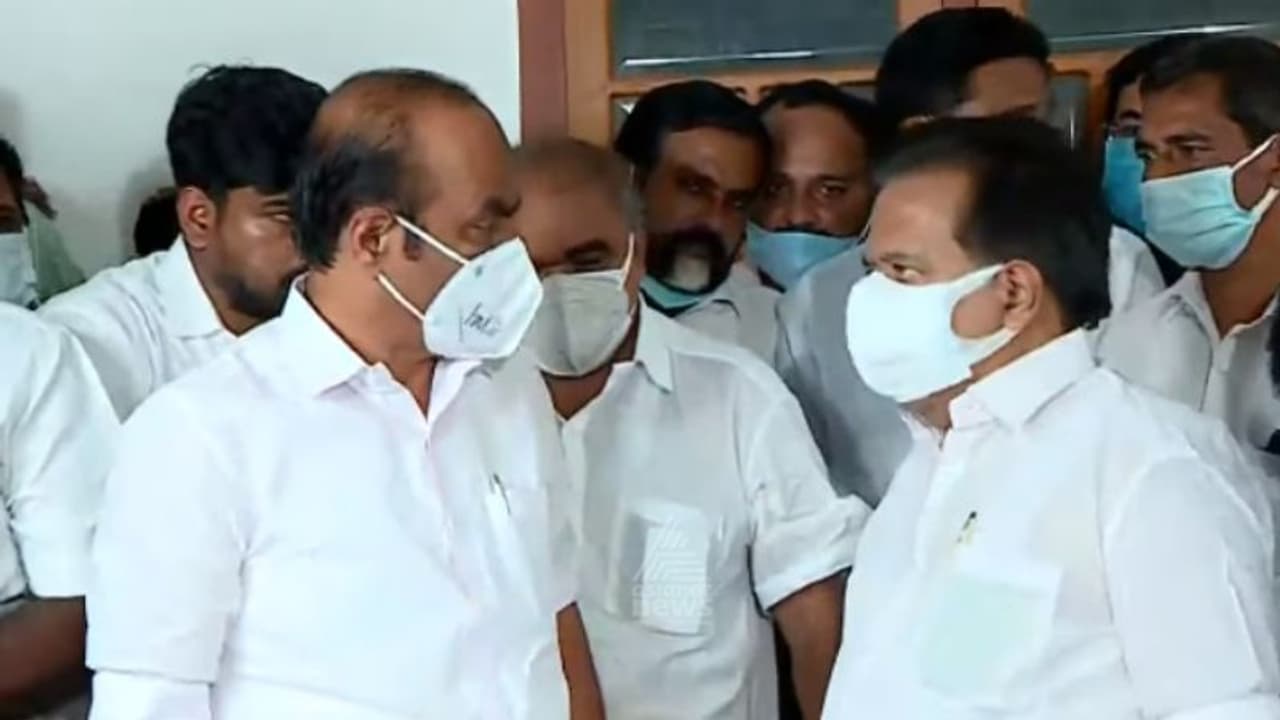 'ചെന്നിത്തല പ്രധാന നേതാവാണ്, പാര്‍ട്ടി നിലപാട് താനും കെപിസിസി പ്രസിഡന്‍റും പറയുന്നത്'; വിഡി സതീശന്‍