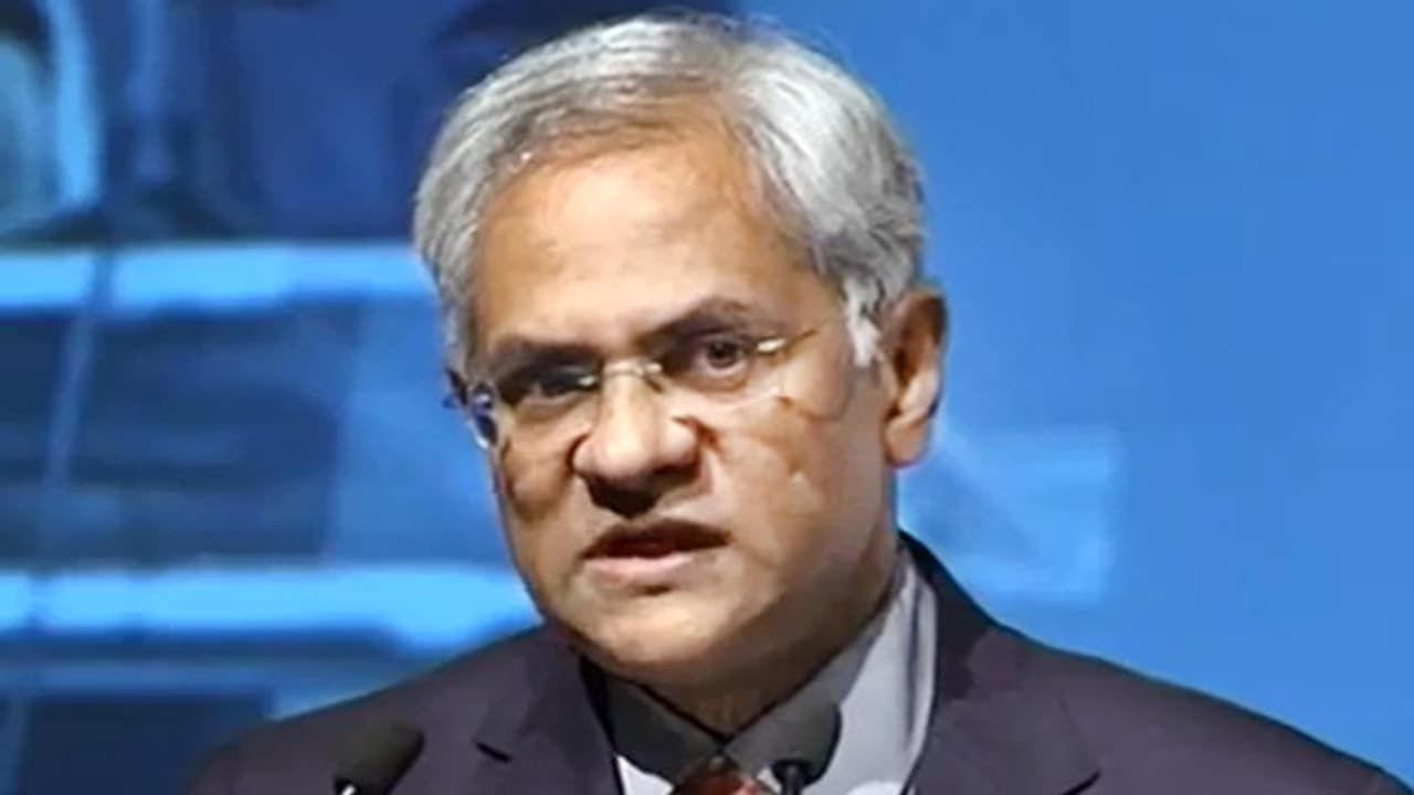 టీచర్స్ డే వేళ విషాదం: సర్వేపల్లి రాధాకృష్ణన్ మనవడు కన్నుమూత టీచర్స్ డే వేళ విషాదం: సర్వేపల్లి రాధాకృష్ణన్ మనవడు కన్నుమూత