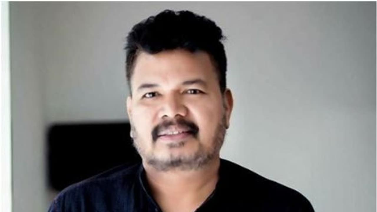 "குடும்பங்கள் கொண்டாடும் வெற்றி".. சிவகார்த்திகேயனின் மாவீரன் படம் பார்த்து Review சொன்ன இயக்குனர் சங்கர்!