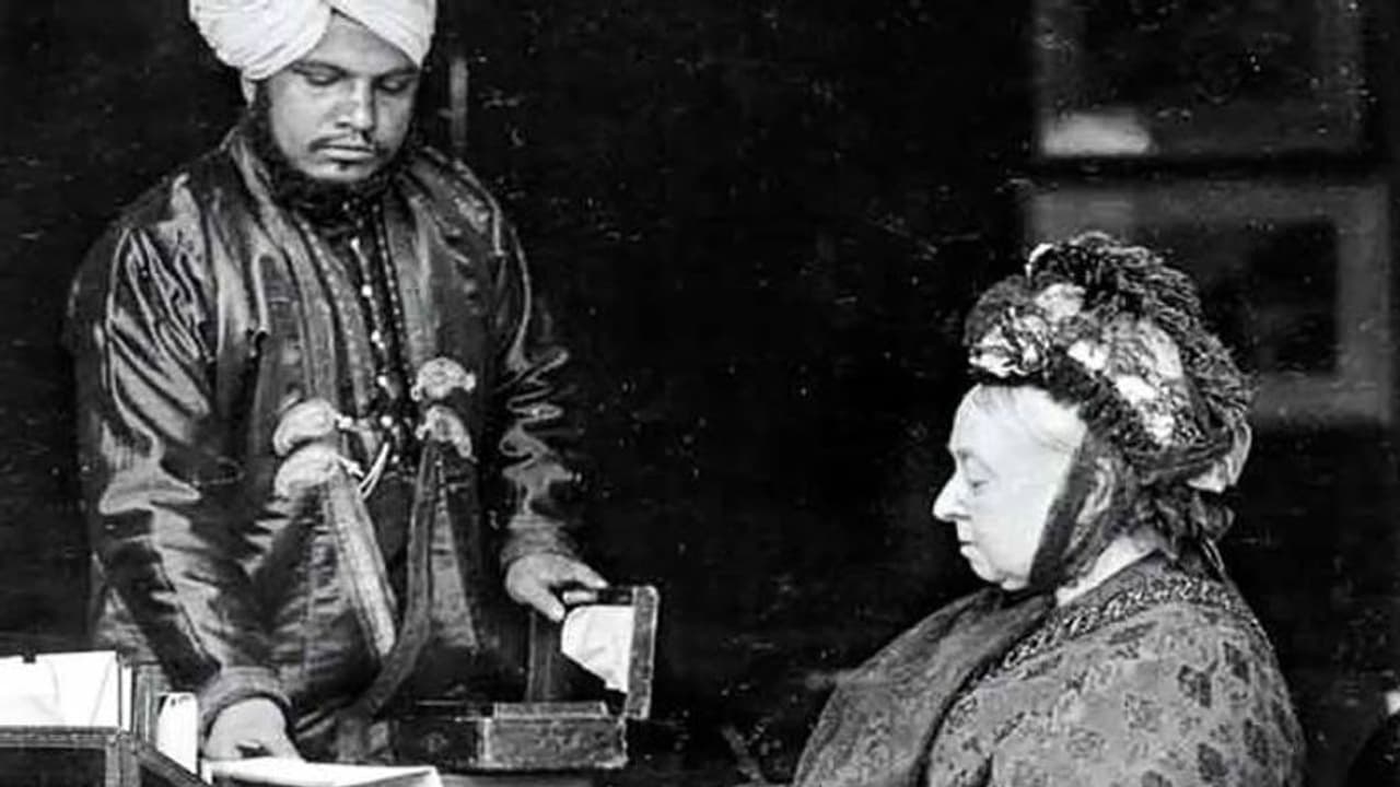 വിക്ടോറിയ രാജ്ഞിയുടെ പ്രിയസുഹൃത്ത്, ഇന്ത്യയിൽ നിന്നുള്ള പരിചാരകൻ, കൊട്ടാരത്തിലെ മറ്റുള്ളവർ വെറുത്തതെന്തിന്? വിക്ടോറിയ രാജ്ഞിയുടെ പ്രിയസുഹൃത്ത്, ഇന്ത്യയിൽ നിന്നുള്ള പരിചാരകൻ, കൊട്ടാരത്തിലെ മറ്റുള്ളവർ വെറുത്തതെന്തിന്?