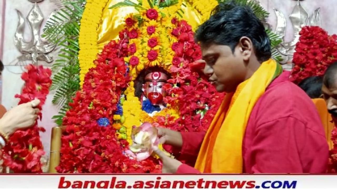 Kaushiki Amavasya: কৌশিকী অমাবস্যায় কীভাবে পুজো হয় তারপীঠে, রইল পৌরাণিক ইতিহাস Kaushiki Amavasya: কৌশিকী অমাবস্যায় কীভাবে পুজো হয় তারপীঠে, রইল পৌরাণিক ইতিহাস