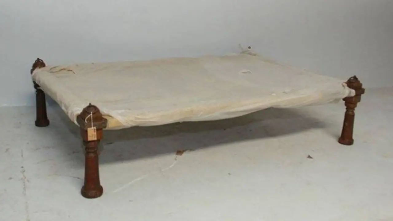 বিজ্ঞাপনেই বাজিমাত, ৫৮ হাজার টাকায় বিক্রি হচ্ছে খাটিয়া বিজ্ঞাপনেই বাজিমাত, ৫৮ হাজার টাকায় বিক্রি হচ্ছে খাটিয়া