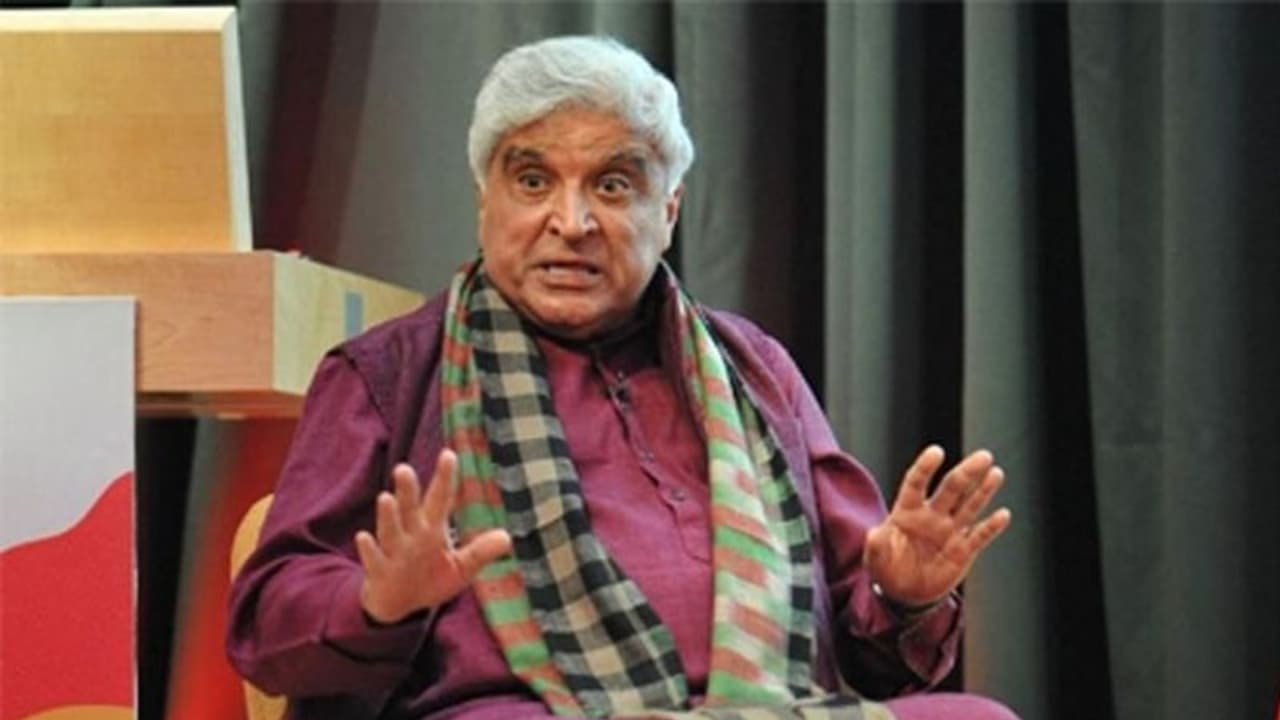 RSS की तुलना Taliban से कर ट्रोल हुए जावेद अख्तर, यूजर्स बोले भारत में आनंद से रहकर ये जहर उगलता है RSS की तुलना Taliban से कर ट्रोल हुए जावेद अख्तर, यूजर्स बोले भारत में आनंद से रहकर ये जहर उगलता है