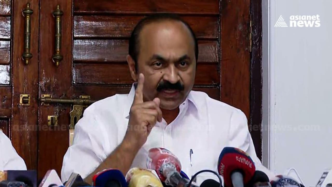 പാര്ട്ടി കൊലയാളികളെ മോചിതരാക്കുന്ന ഉത്തരവ് റദ്ദാക്കണം, പിന്നില് സിപിഎം ബിജെപി ധാരണ, യുഡിഎഫ് ചെറുക്കും: സതീശൻ പാര്ട്ടി കൊലയാളികളെ മോചിതരാക്കുന്ന ഉത്തരവ് റദ്ദാക്കണം, പിന്നില് സിപിഎം ബിജെപി ധാരണ, യുഡിഎഫ് ചെറുക്കും: സതീശൻ