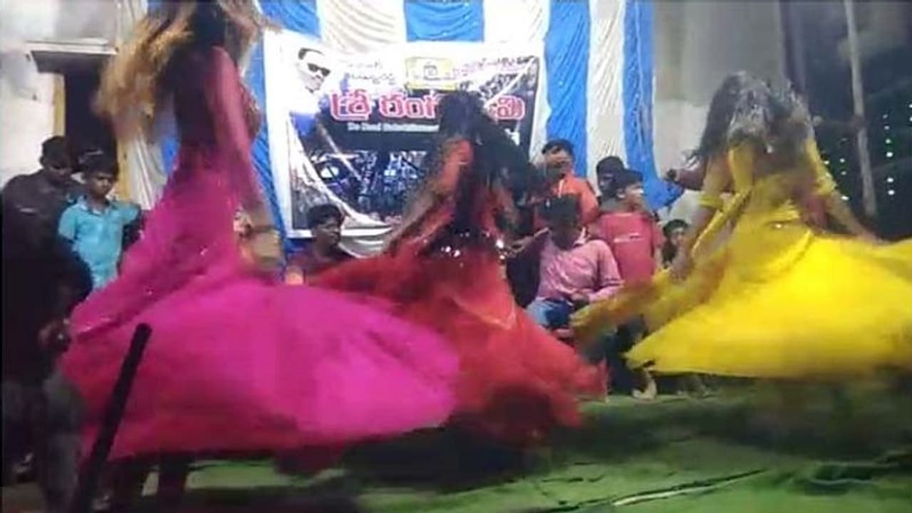 ఆలయం ప్రారంభోత్సవంలో రికార్డింగ్ డ్యాన్సులు.. వీడియో వైరల్.. !