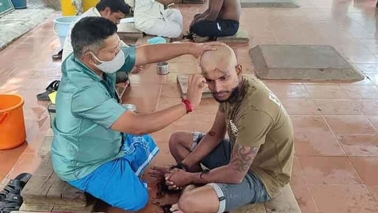 மொட்டை அடிக்கும் ஊழியர்களுக்கு குட்நியூஸ்... மாதம் ரூ.5,000 ஊக்கத் தொகை.. அமைச்சர் சேகர்பாபு அறிவிப்பு.! மொட்டை அடிக்கும் ஊழியர்களுக்கு குட்நியூஸ்... மாதம் ரூ.5,000 ஊக்கத் தொகை.. அமைச்சர் சேகர்பாபு அறிவிப்பு.!