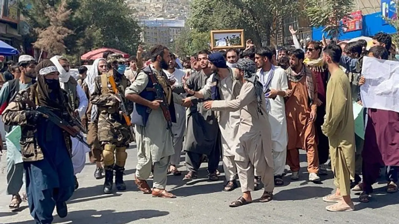 Thousands of Afghans protest against Taliban in Kandahar over evictions