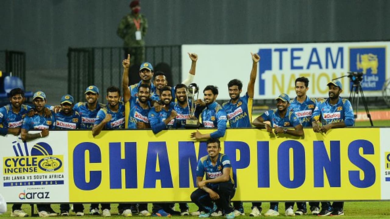 #SLvsSA கடைசி ஒருநாள் போட்டியில் தென்னாப்பிரிக்காவை வீழ்த்தி தொடரை வென்றது இலங்கை #SLvsSA கடைசி ஒருநாள் போட்டியில் தென்னாப்பிரிக்காவை வீழ்த்தி தொடரை வென்றது இலங்கை