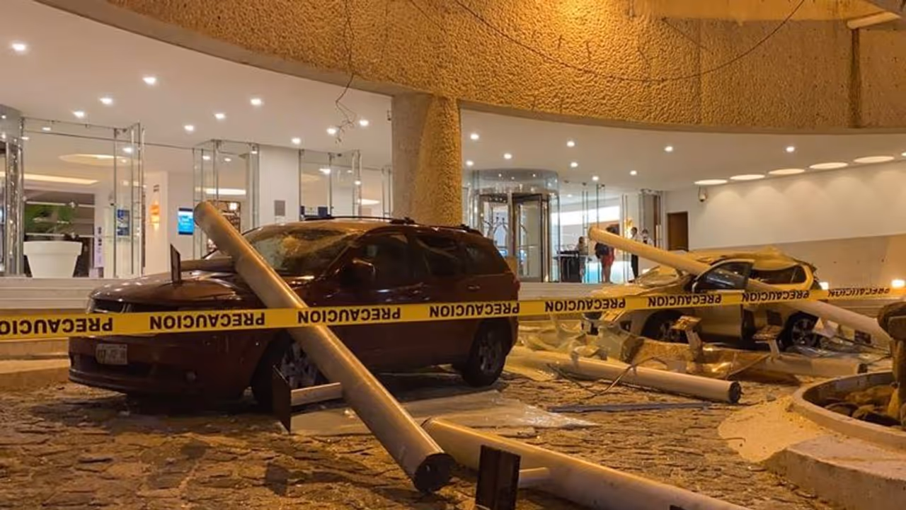 7.1 magnitude earthquake strikes Mexico, makes buildings sway in Capital 7.1 magnitude earthquake strikes Mexico, makes buildings sway in Capital