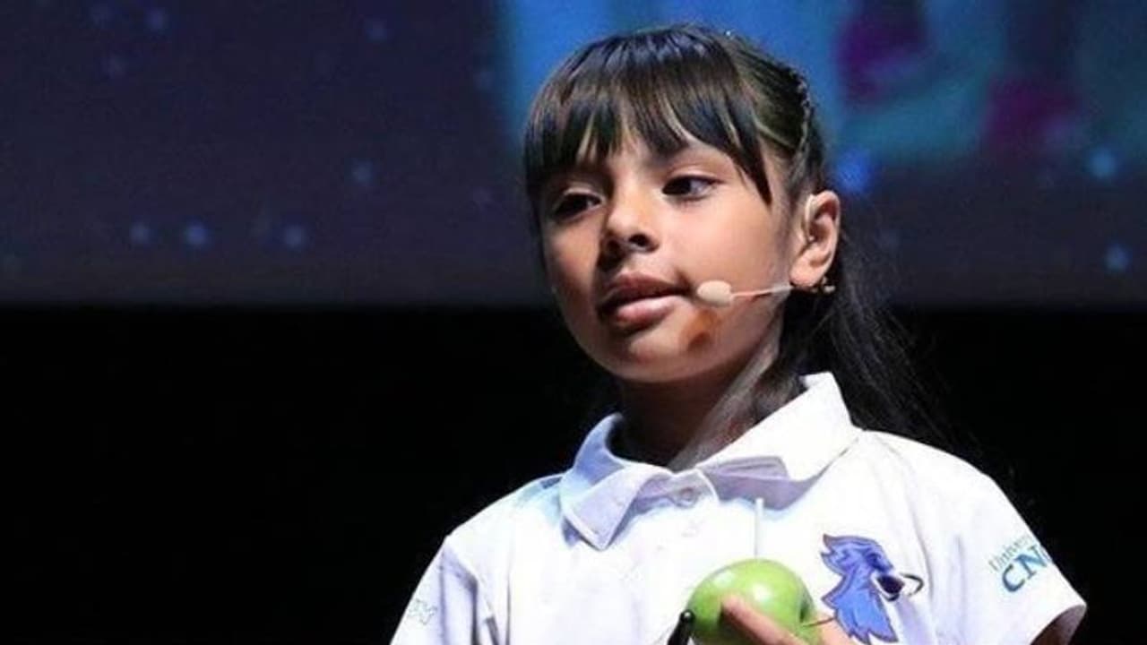 ഐക്യു 162, ഒരിക്കൽ എല്ലാവരും അവഗണിച്ച പെണ്കുട്ടി, സ്വപ്നങ്ങൾക്കൊപ്പം പറന്നത് ഇങ്ങനെ ഐക്യു 162, ഒരിക്കൽ എല്ലാവരും അവഗണിച്ച പെണ്കുട്ടി, സ്വപ്നങ്ങൾക്കൊപ്പം പറന്നത് ഇങ്ങനെ