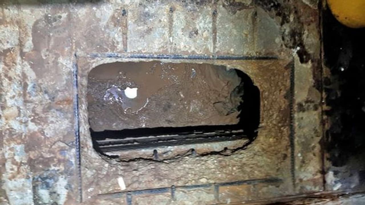 चम्मच से खोदकर बना डाली सुरंग, चौंकाने वाली है सबसे सुरक्षित जेल से भागने वाले 6 कैदियों की कहानी चम्मच से खोदकर बना डाली सुरंग, चौंकाने वाली है सबसे सुरक्षित जेल से भागने वाले 6 कैदियों की कहानी