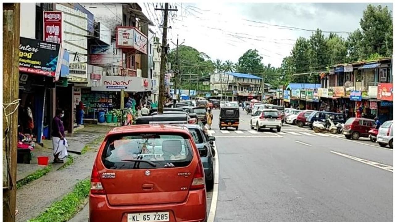 അമ്പലവയല് ടൗണിലെ മാലിന്യം കുടിവെള്ളത്തില് കലരുന്നു; പരാതി നല്കി മടുത്ത് കുടുംബങ്ങള് അമ്പലവയല് ടൗണിലെ മാലിന്യം കുടിവെള്ളത്തില് കലരുന്നു; പരാതി നല്കി മടുത്ത് കുടുംബങ്ങള്