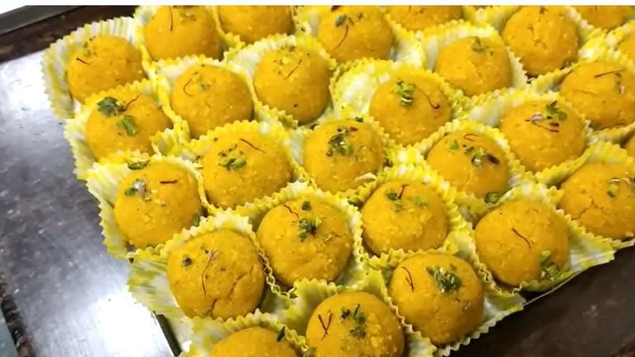 আর কোনও চিন্তা নেই, গণেশ চতুর্থীতে চেটেপুটে লাড্ডু খেতে পারবেন ডায়াবেটিক রোগীরা আর কোনও চিন্তা নেই, গণেশ চতুর্থীতে চেটেপুটে লাড্ডু খেতে পারবেন ডায়াবেটিক রোগীরা