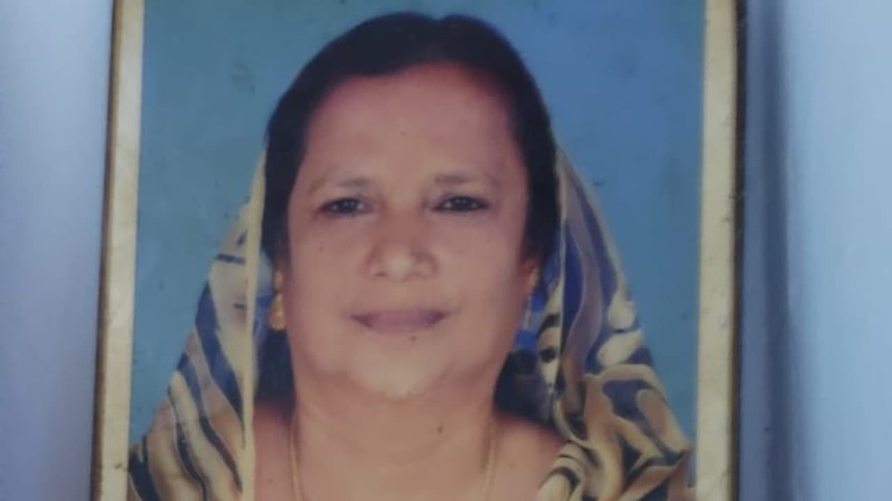 'ആത്മഹത്യയെന്ന് വരുത്തി തീർക്കാനാണ് ഞരമ്പ് മുറിച്ചത്'; ഒറ്റപ്പാലം കൊലയിൽ പ്രതികൾ കുറ്റം സമ്മതിച്ചു 'ആത്മഹത്യയെന്ന് വരുത്തി തീർക്കാനാണ് ഞരമ്പ് മുറിച്ചത്'; ഒറ്റപ്പാലം കൊലയിൽ പ്രതികൾ കുറ്റം സമ്മതിച്ചു