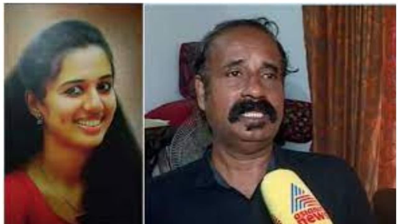 Vismaya Case : വിസ്മയ കേസ് വിചാരണ ഇന്ന് തുടങ്ങും; സ്ത്രീധനപീഡനത്തെ തുടർന്നുള്ള ആത്മഹത്യയെന്ന് കുറ്റപത്രം Vismaya Case : വിസ്മയ കേസ് വിചാരണ ഇന്ന് തുടങ്ങും; സ്ത്രീധനപീഡനത്തെ തുടർന്നുള്ള ആത്മഹത്യയെന്ന് കുറ്റപത്രം