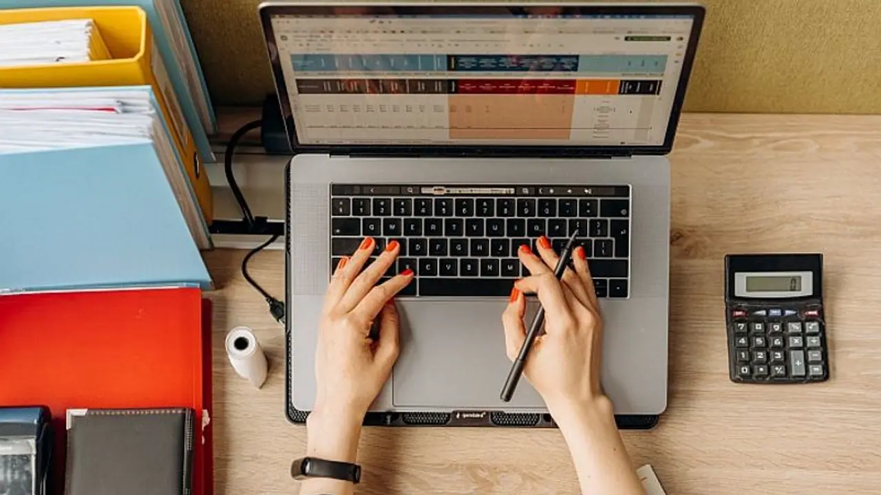 Karnataka 2nd PUC ; ಉತ್ತರ ಪತ್ರಿಕೆ ಪ್ರತಿ ಡೌನ್ಲೋಡ್‌ ಆಗದೆ ವಿದ್ಯಾರ್ಥಿಗಳ ಪರದಾಟ