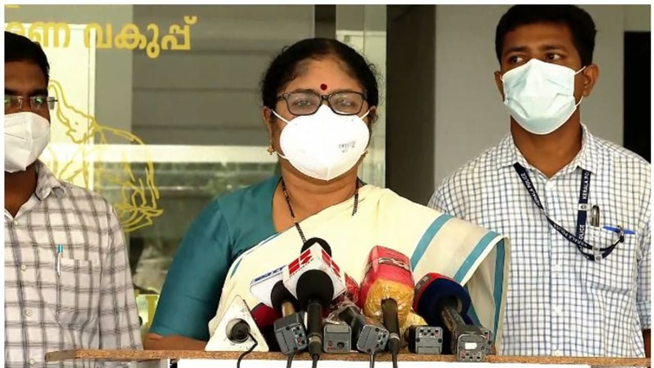 മാർക്ക് ജിഹാദ്: കേന്ദ്രത്തെ പ്രതിഷേധമറിയിച്ച് കേരളം; വർഗീയ ചേരിതിരിവ് ലക്ഷ്യമിട്ടുള്ള പരാമർശമെന്ന് ആർ ബിന്ദു മാർക്ക് ജിഹാദ്: കേന്ദ്രത്തെ പ്രതിഷേധമറിയിച്ച് കേരളം; വർഗീയ ചേരിതിരിവ് ലക്ഷ്യമിട്ടുള്ള പരാമർശമെന്ന് ആർ ബിന്ദു