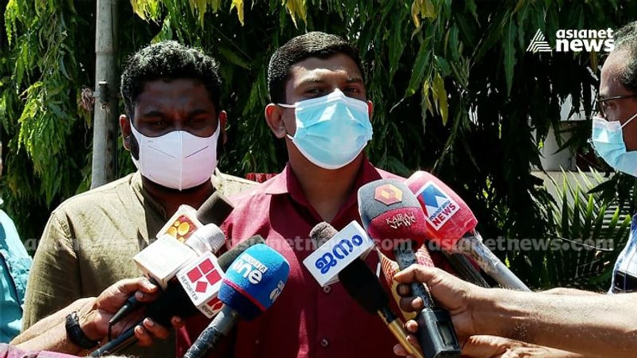 കണ്ണൂർ സർവ്വകലാശാല സിലബസ് വിവാദം; എതിർപ്പുമായി എസ്എഫ്ഐയും; യൂണിവേഴ്സിറ്റി യൂണിയൻ ചെയർമാനെ തളളി സംഘടന