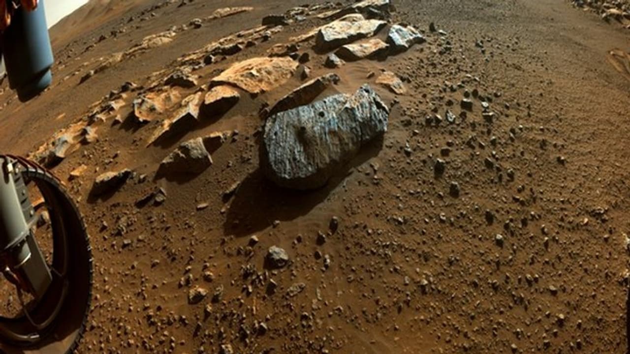 नासा को बड़ी कामयाबी: मंगल ग्रह से इकट्ठा किया सैंपल, धरती पर लाने में लगेंगे 10 साल नासा को बड़ी कामयाबी: मंगल ग्रह से इकट्ठा किया सैंपल, धरती पर लाने में लगेंगे 10 साल