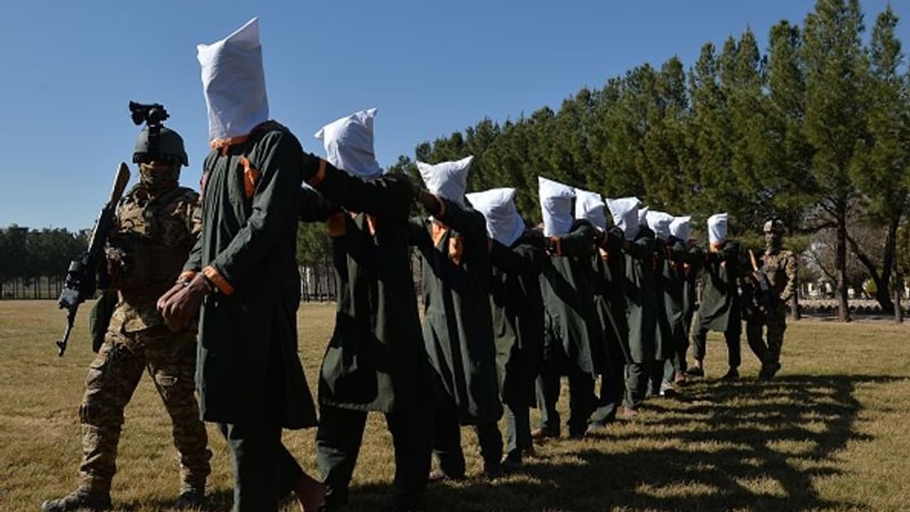 পাকিস্তানে প্রশিক্ষণের জন্য নিয়ে যাওয়া হয়েছিল ১৬জন বাঙালি যুবককে, বিস্ফোরক তথ্য দিল্লি পুলিশের