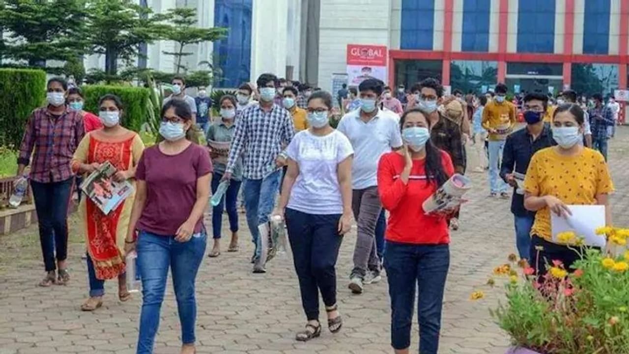 खुशखबरी! इस राज्य में बंपर सरकारी वैकेंसी, 45 हजार से शिक्षकों की भर्ती जल्द, पढ़िए पूरी डिटेल... खुशखबरी! इस राज्य में बंपर सरकारी वैकेंसी, 45 हजार से शिक्षकों की भर्ती जल्द, पढ़िए पूरी डिटेल...