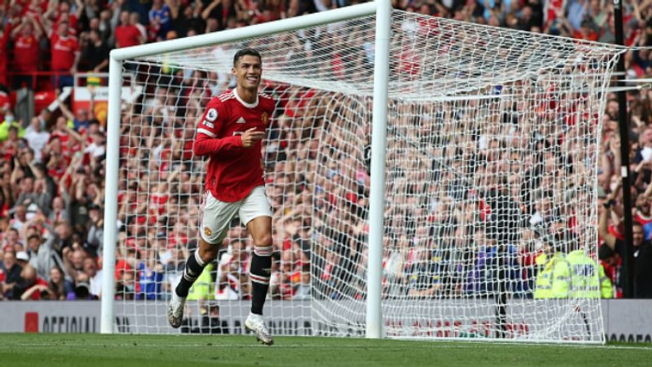 Cristiano Ronaldo's Manchester United return sees plane protest during Newcastle United clash