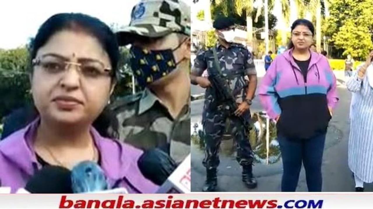 Bhawanipur By Election: চায়ের আড্ডায় দেওয়াল লিখন প্রিয়াঙ্কার সঙ্গী হলেন দিলীপ ঘোষ