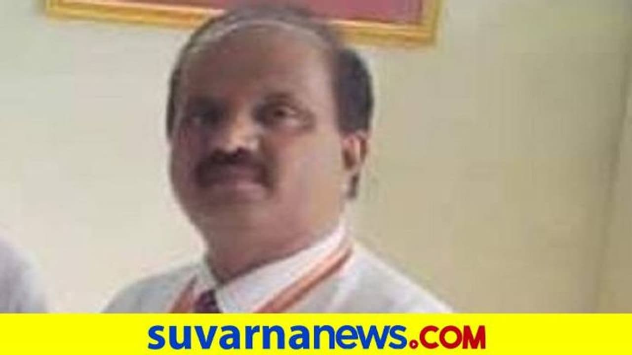 ಧಾರವಾಡ: ಕರ್ನಾಟಕ ವಿವಿ ಪ್ರೊಫೆಸರ್‌ ಮೊಬೈಲ್‌ ಹ್ಯಾಕ್‌, ಹಣಕ್ಕಾಗಿ ಬ್ಲ್ಯಾಕ್‌ಮೇಲ್‌