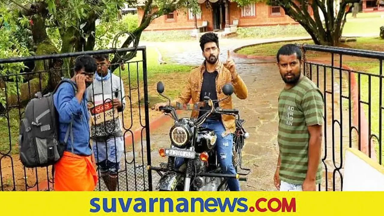 ಮೊದಲ ಸಿನಿಮಾ; ಮಂಗಳೂರಿನ ಹಳೇ ಮನೇಲಿ ಶೂಟಿಂಗ್ ಆರಂಭಿಸಿದ ಸ್ವಾಮಿನಾಥನ್ ಆನಂತರಾಮನ್! ಮೊದಲ ಸಿನಿಮಾ; ಮಂಗಳೂರಿನ ಹಳೇ ಮನೇಲಿ ಶೂಟಿಂಗ್ ಆರಂಭಿಸಿದ ಸ್ವಾಮಿನಾಥನ್ ಆನಂತರಾಮನ್!