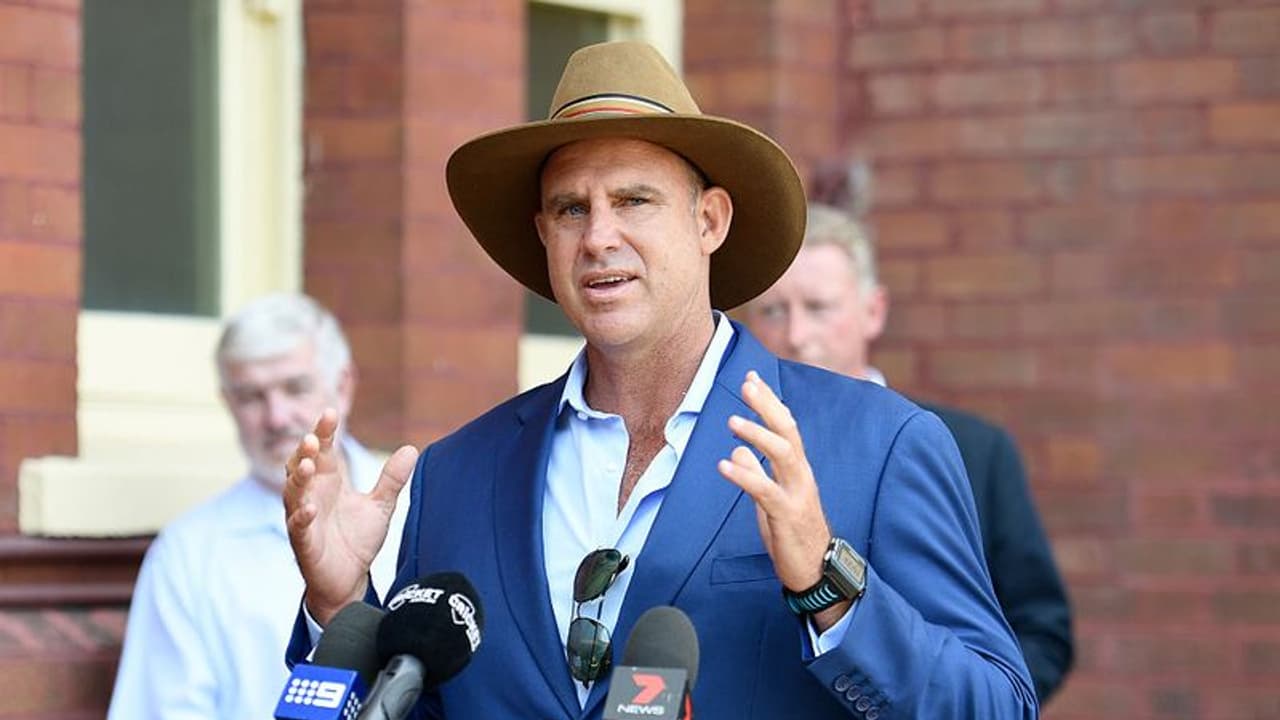 Mohammad Rizwan gifts Holy Quran to Matthew Hayden; here's how the Pakistan batting coach reacted Mohammad Rizwan gifts Holy Quran to Matthew Hayden; here's how the Pakistan batting coach reacted