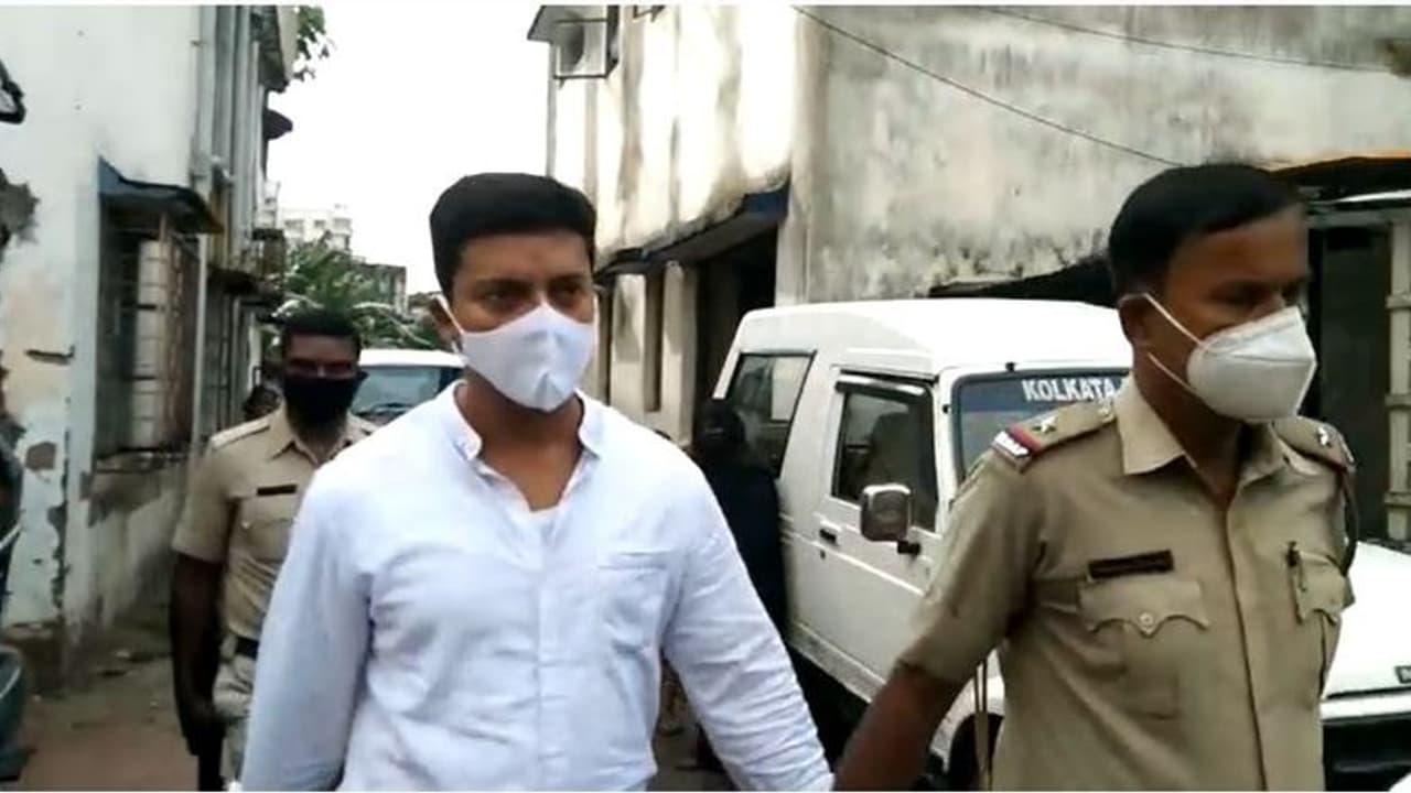 রোমা ঝাওয়ারকাণ্ডে ১৬ বছর পর সাজা ঘোষণা, যাবজ্জীবন কারাদণ্ড গুঞ্জন সহ ৪ জনের রোমা ঝাওয়ারকাণ্ডে ১৬ বছর পর সাজা ঘোষণা, যাবজ্জীবন কারাদণ্ড গুঞ্জন সহ ৪ জনের