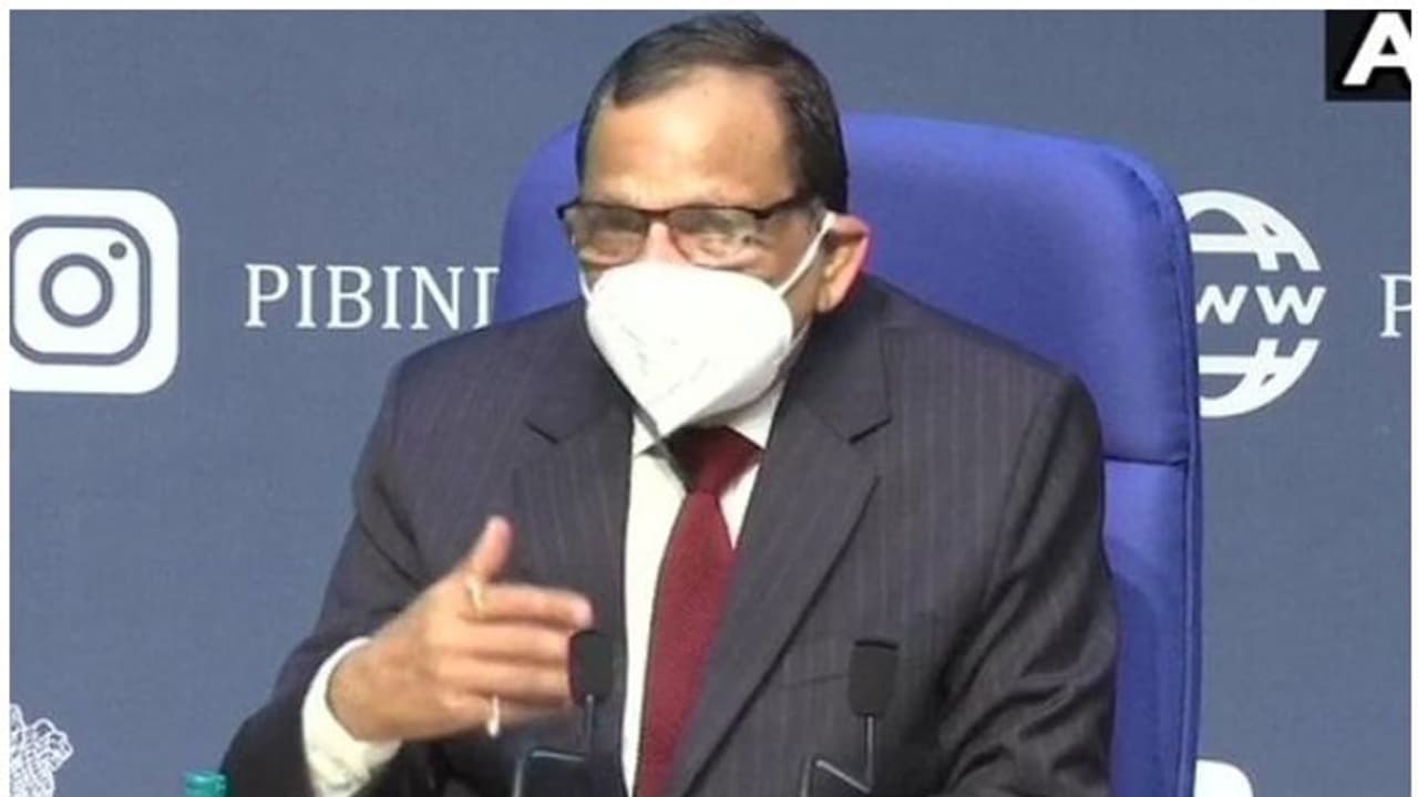 2022 ലും മാസ്ക് ധരിക്കേണ്ടിവരും, കൊവിഡിനെ പ്രതിരോധിക്കാൻ മരുന്ന് അത്യാവശ്യം; ഡോ. വി കെ പോള്‍