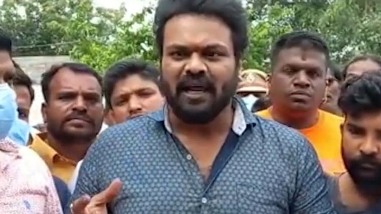 మంచు మనోజ్ నుండి మరో వీడియో... ఈసారి మీరు ఊహించనిది! మంచు మనోజ్ నుండి మరో వీడియో... ఈసారి మీరు ఊహించనిది!