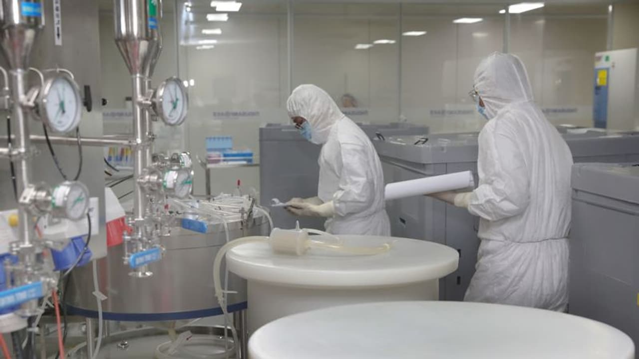 Viral Video: একা একা ৪ বছরের শিশু যাচ্ছে সিটিস্ক্যান করাতে, করোনা রুখতে কঠোর চিন সরকার Viral Video: একা একা ৪ বছরের শিশু যাচ্ছে সিটিস্ক্যান করাতে, করোনা রুখতে কঠোর চিন সরকার