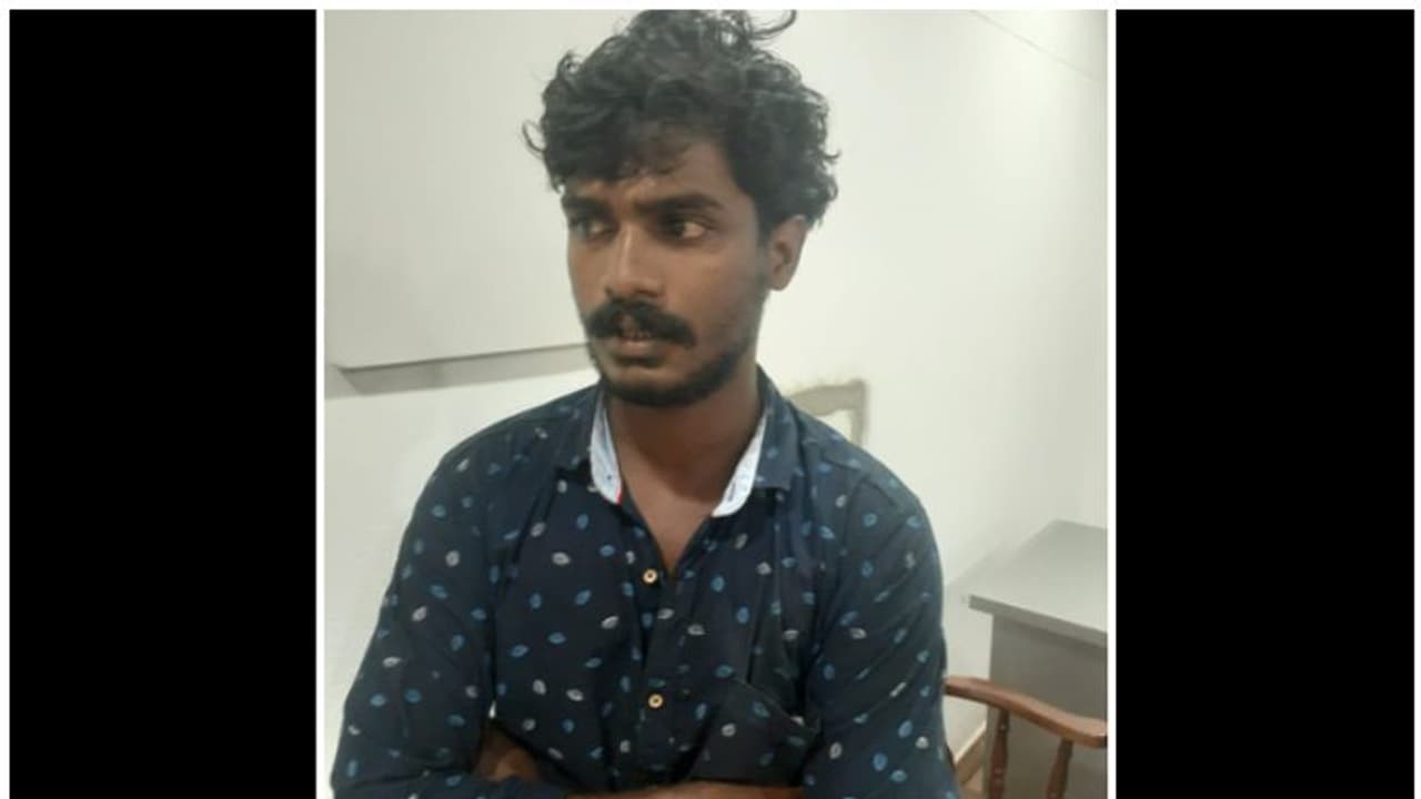 ആളില്ലാത്ത സമയത്ത് വീട്ടിലെത്തി പെണ്കുട്ടിയെ പീഡിപ്പിക്കാന് ശ്രമിച്ചു; ബന്ധു അറസ്റ്റില് ആളില്ലാത്ത സമയത്ത് വീട്ടിലെത്തി പെണ്കുട്ടിയെ പീഡിപ്പിക്കാന് ശ്രമിച്ചു; ബന്ധു അറസ്റ്റില്