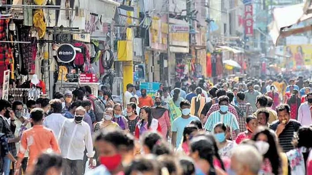 தமிழகம் முழுவதும் பிரபல ஜவுளி கடைகளில் திடீர் சோதனை..! தமிழகம் முழுவதும் பிரபல ஜவுளி கடைகளில் திடீர் சோதனை..!