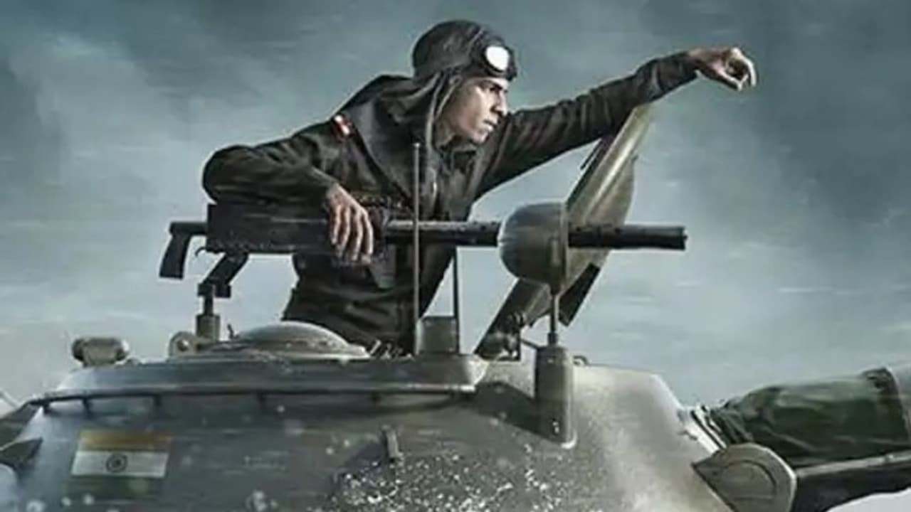 പിപ്പയുടെ ഫസ്റ്റ് ലുക്ക് പുറത്തുവിട്ടു, കമന്റുമായി ഇഷാൻ ഖട്ടറിന്റെ കാമുകിയും നടിയുമായ അനന്യ പാണ്ഡെ